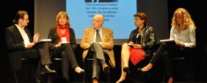 Al teatro Sancrluccio di Napoli