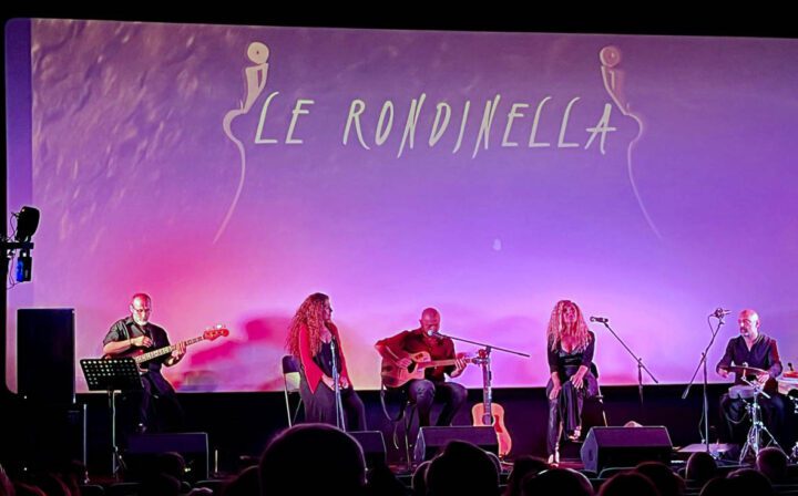 Le Rondinella palco