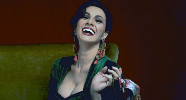 Senza ipocrisia  Thayla-Orefice 