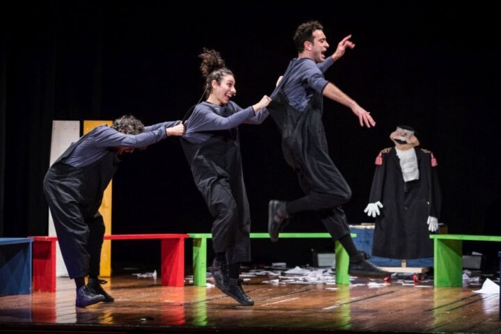 Festa a teatro  avoleAlTelefono_TeatrodeiPiccoli_