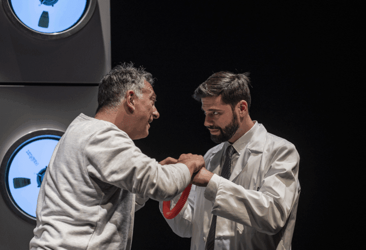 Luca Iervolino - Francesco Roccasecca in “Crick” di F.Silvestri e M. Formicola - ph©Pino Miraglia