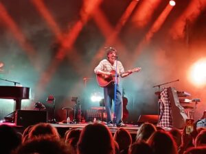 Ermal Meta in concerto