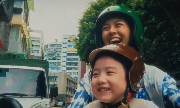 Left-handed girl di Shih-Ching Tsou