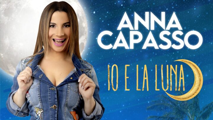 IO e la luna di  Anna Capasso 
