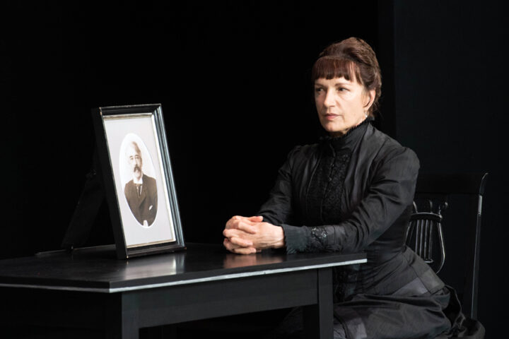 Anton Čechov 
Maddaena Crippa 