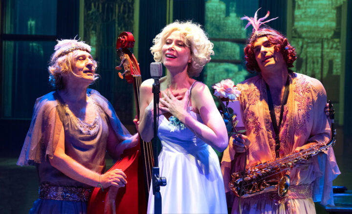 “A qualcuno piace caldo” all’Augusteo