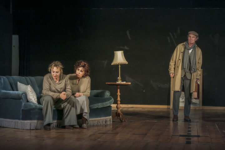 I_TURNI_@FrancescaFago Nella foto da sx IAIA FORTE, LICIA MAGLIETTA, ANDREA RENZI 